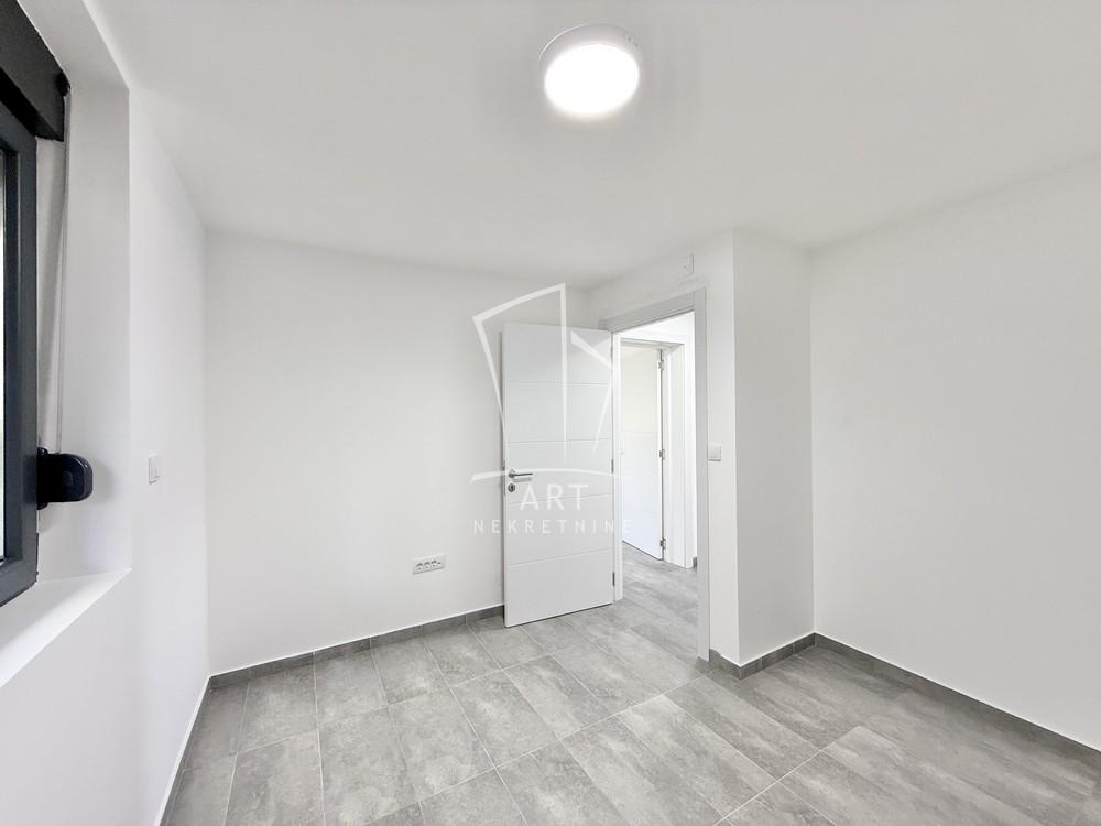 Stan na prodaju u Beogradu, Čukarica, dvoiposoban, 64m2, cena 115200 evra