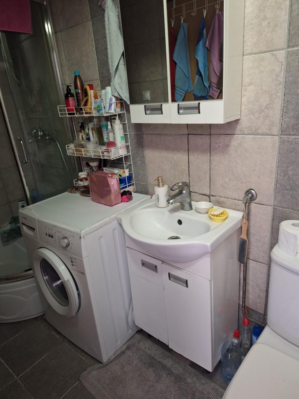 Stan na prodaju u Beogradu, Zemun, troiposoban, 230m2, cena 520000 evra