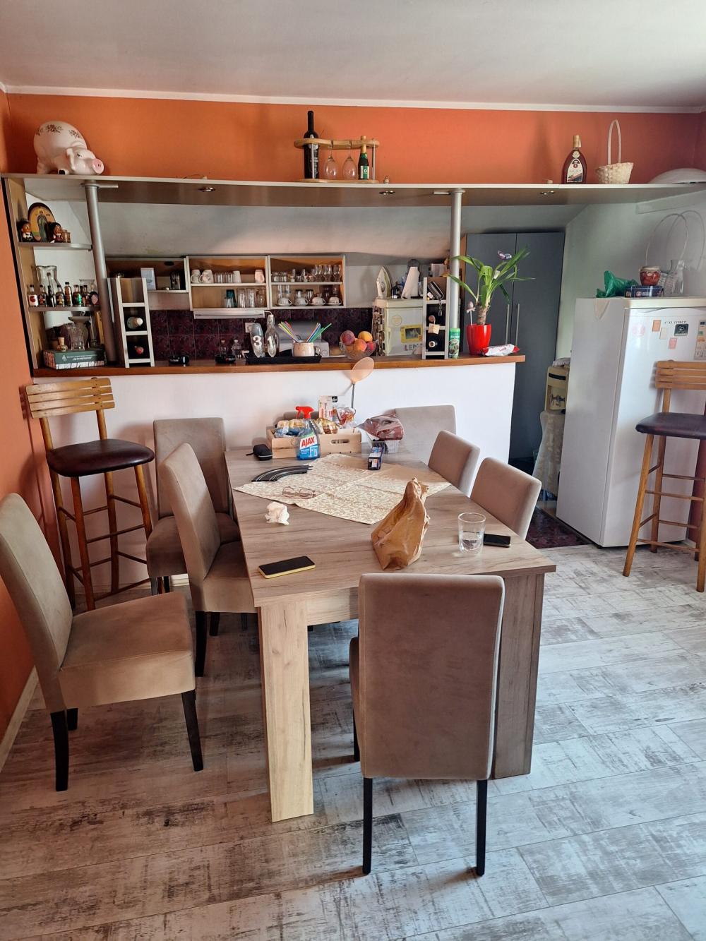 Stan na prodaju u Beogradu, Zemun, troiposoban, 230m2, cena 520000 evra