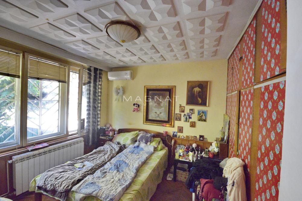 Stan na prodaju u Beogradu, Crveni Krst, dvosoban, 50m2, cena 180000 evra