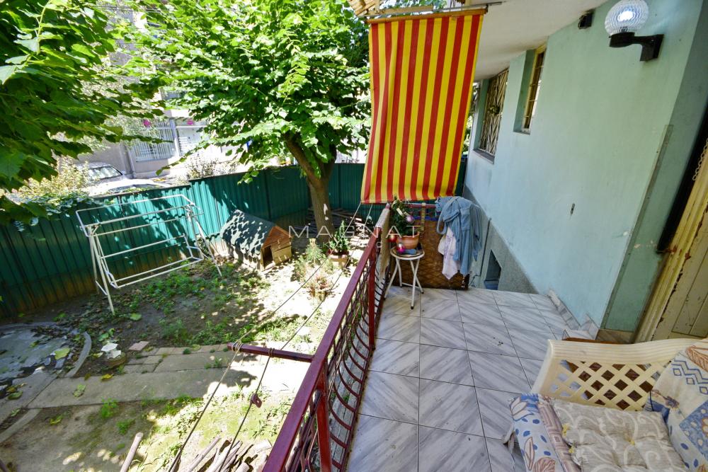 Stan na prodaju u Beogradu, Crveni Krst, dvosoban, 50m2, cena 180000 evra