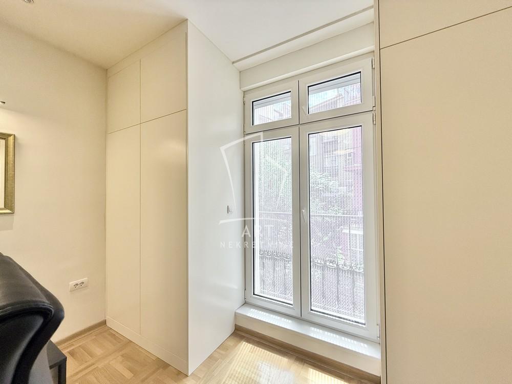 Stan na prodaju u Beogradu, Beograd (centar), jednoiposoban, 37m2, cena 260000 evra