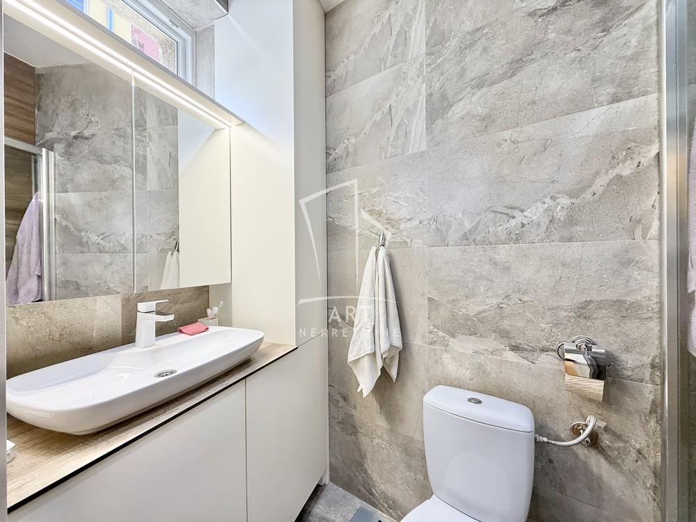 Stan na prodaju u Beogradu, Beograd (centar), jednoiposoban, 37m2, cena 260000 evra
