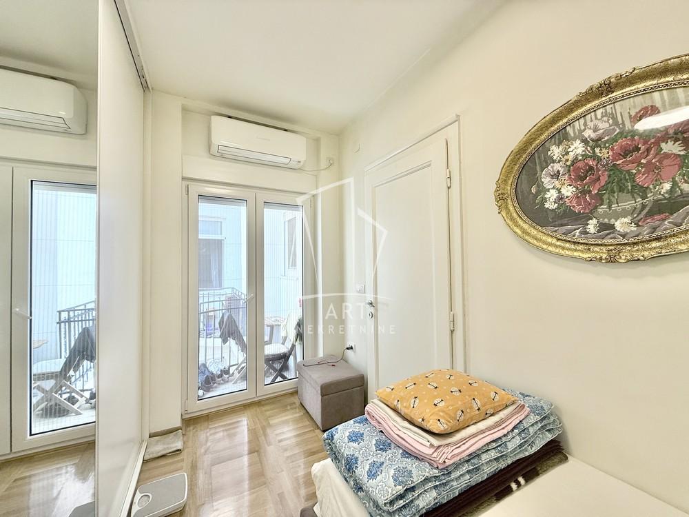 Stan na prodaju u Beogradu, Beograd (centar), jednoiposoban, 37m2, cena 260000 evra