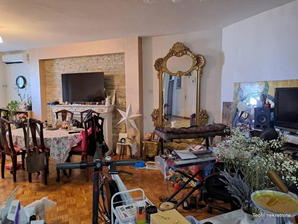Stan na prodaju u Beogradu, Novi Beograd, trosoban, 95m2, cena 340000 evra
