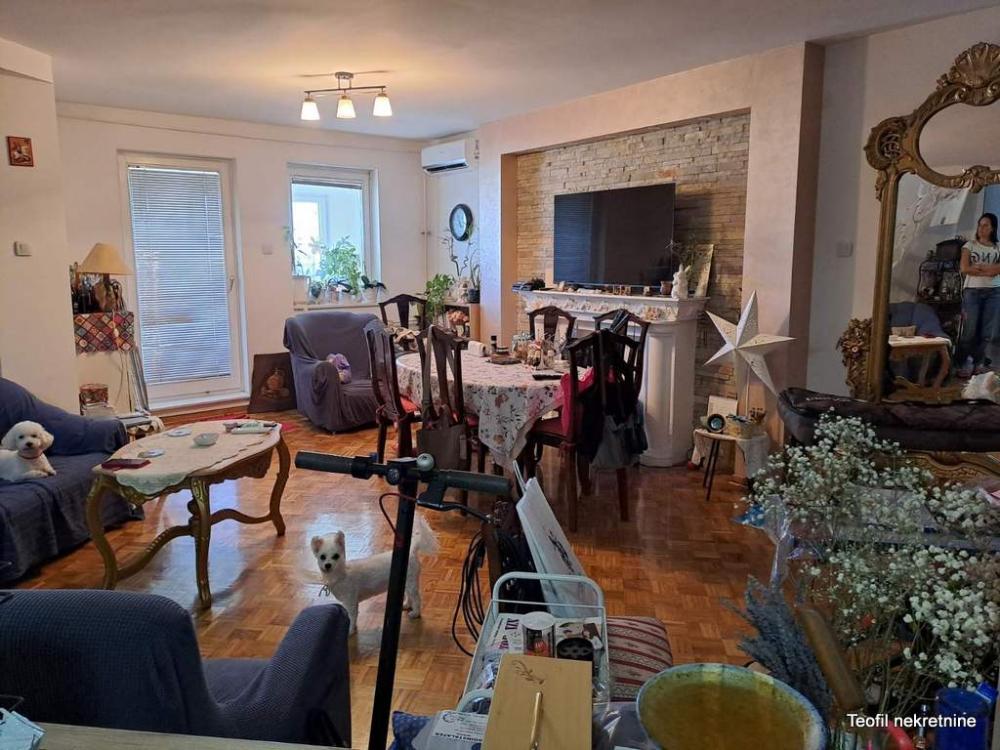 Stan na prodaju u Beogradu, Novi Beograd, trosoban, 95m2, cena 340000 evra