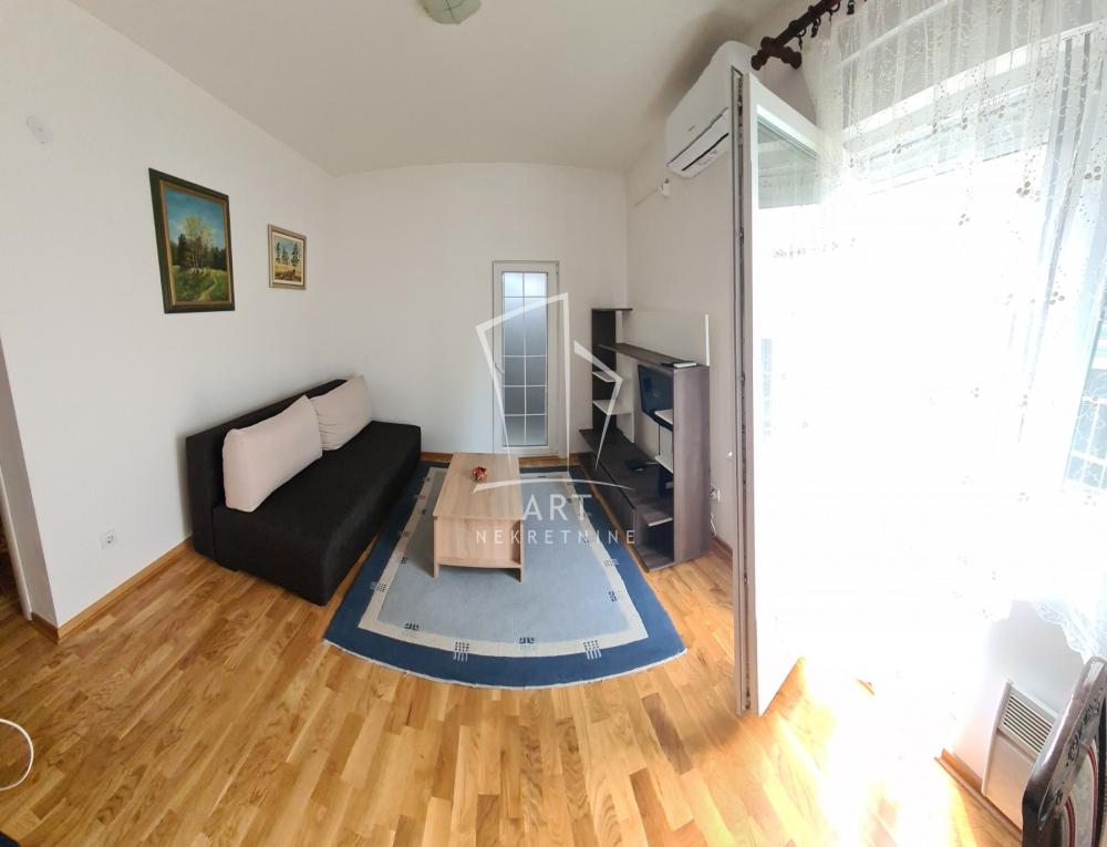 Stan na prodaju u Beogradu, Učiteljsko naselje, jednoiposoban, 36m2, cena 130000 evra