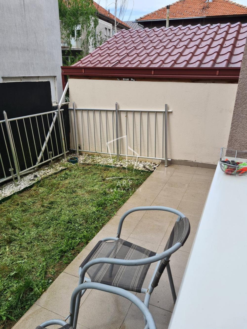 Stan na prodaju u Beogradu, Učiteljsko naselje, jednoiposoban, 36m2, cena 130000 evra