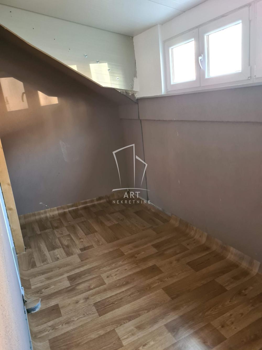 Stan na prodaju u Beogradu, Učiteljsko naselje, jednoiposoban, 36m2, cena 130000 evra