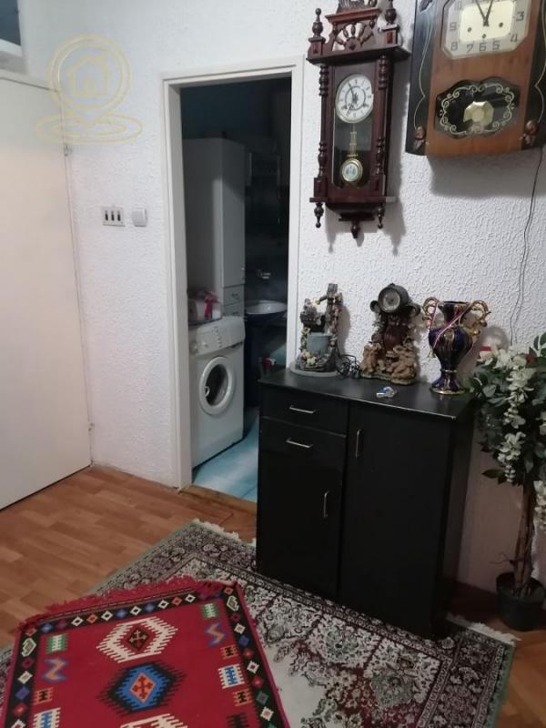 Stan na prodaju u Beogradu, Borča, trosoban, 60m2, cena 77000 evra