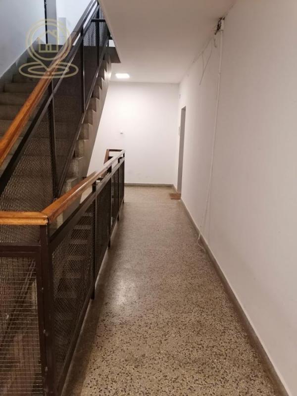 Stan na prodaju u Beogradu, Borča, trosoban, 60m2, cena 77000 evra