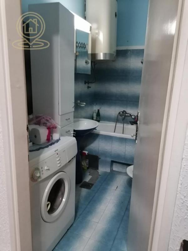 Stan na prodaju u Beogradu, Borča, trosoban, 60m2, cena 77000 evra