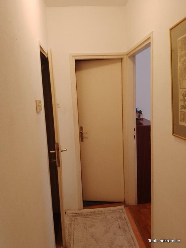 Stan na prodaju u Beogradu, Autokomanda, dvosoban, 50m2, cena 135000 evra