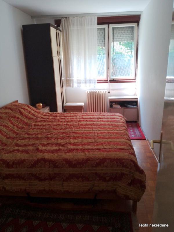 Stan na prodaju u Beogradu, Autokomanda, dvosoban, 50m2, cena 135000 evra