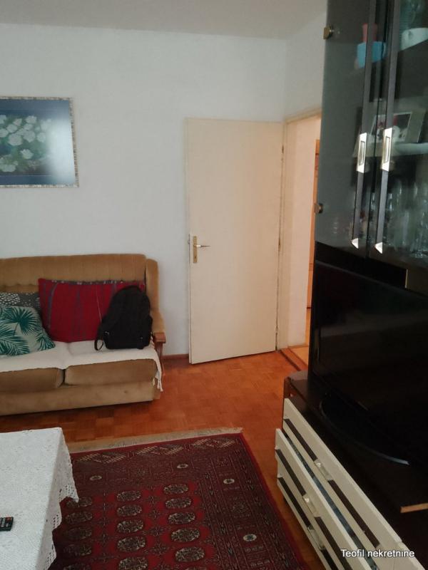 Stan na prodaju u Beogradu, Autokomanda, dvosoban, 50m2, cena 135000 evra
