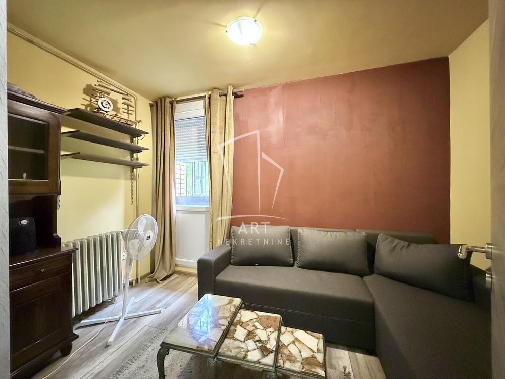 Stan na prodaju u Beogradu, Labudovo brdo, 92m2, cena 235000 evra