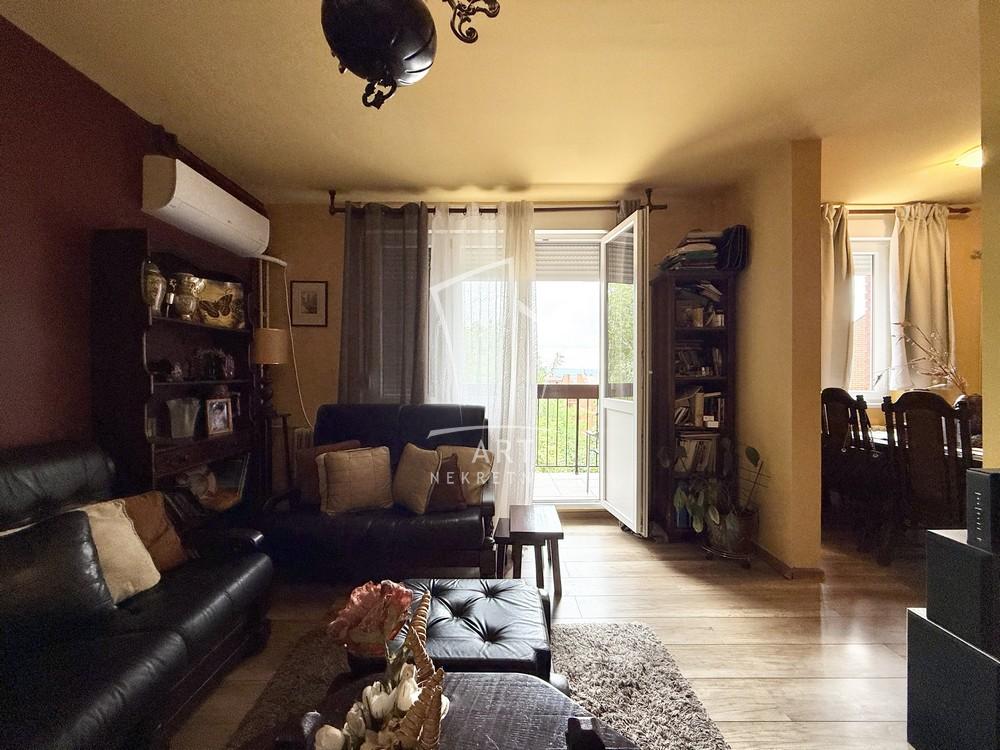 Stan na prodaju u Beogradu, Labudovo brdo, 92m2, cena 235000 evra