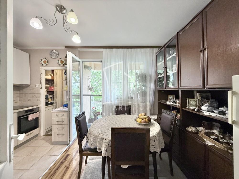 Stan na prodaju u Beogradu, Palilula, trosoban, 70m2, cena 75000 evra