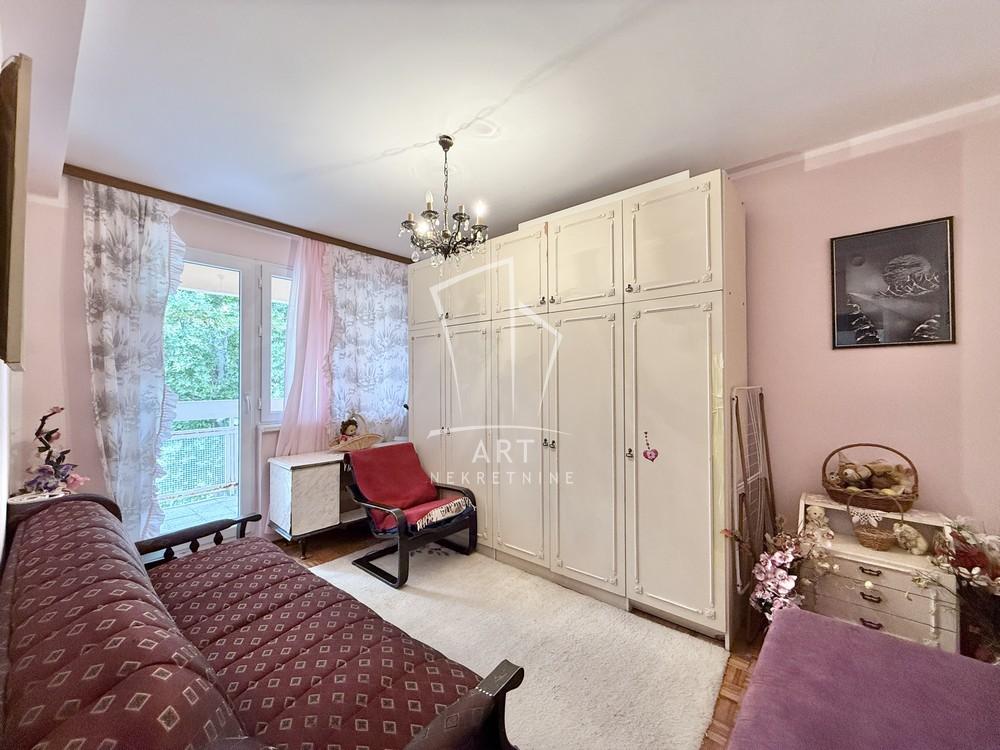 Stan na prodaju u Beogradu, Palilula, trosoban, 70m2, cena 75000 evra