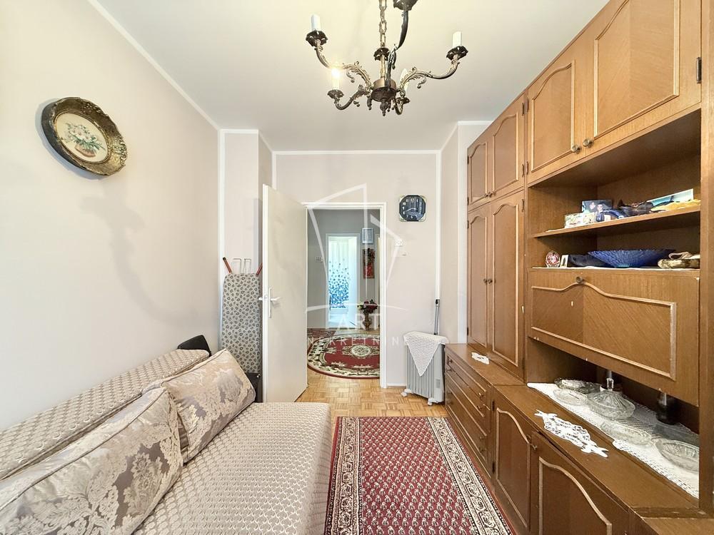 Stan na prodaju u Beogradu, Palilula, trosoban, 70m2, cena 75000 evra