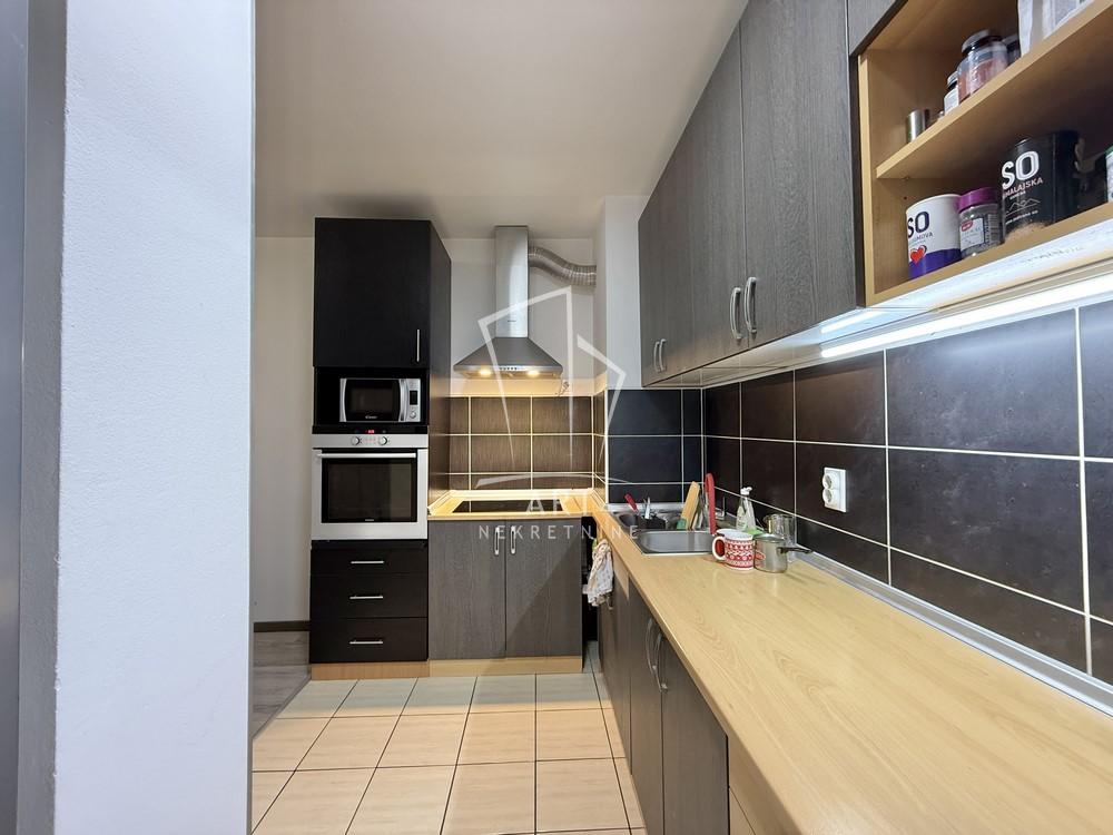 Stan na prodaju u Beogradu, Banjica, trosoban, 55m2, cena 169000 evra
