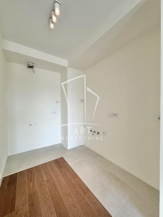 Stan na prodaju u Beogradu, Beograd na vodi, trosoban, 76m2, cena 320000 evra