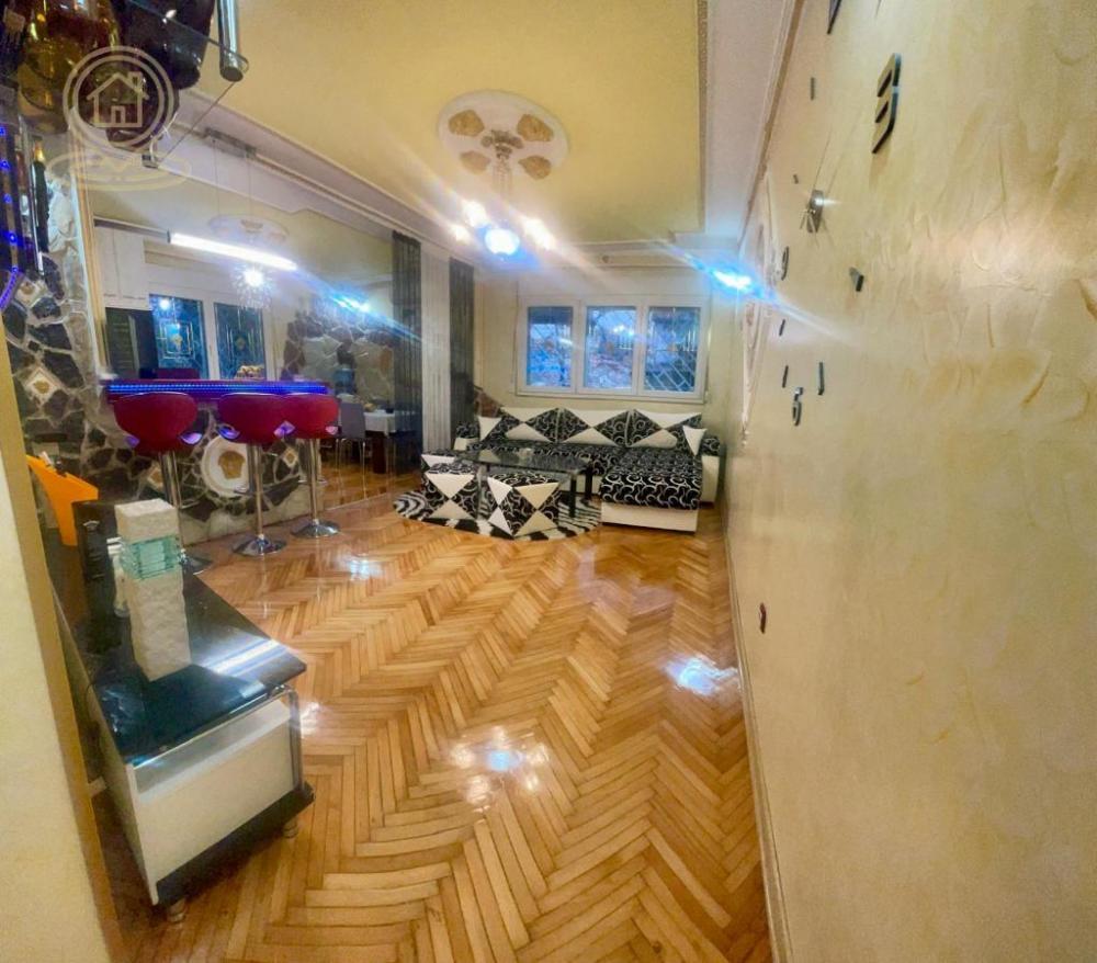 Stan na prodaju u Beogradu, Karaburma, dvosoban, 57m2, cena 165000 evra