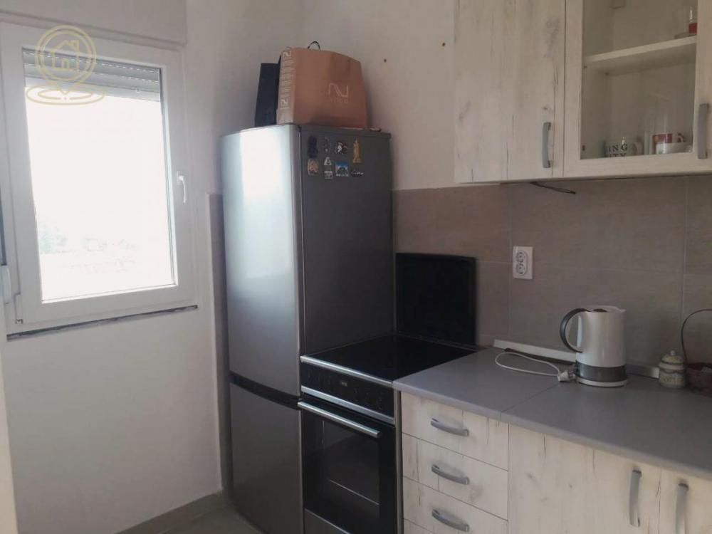 Stan na prodaju u Beogradu, Krnjača, jednoiposoban, 36m2, cena 77000 evra