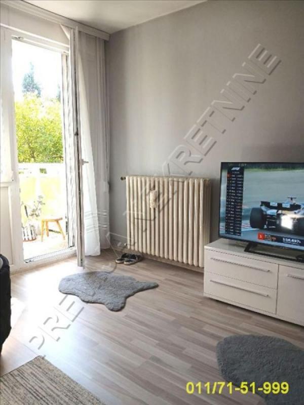 Stan na prodaju u Beogradu, Borča, dvoiposoban, 63m2, cena 114000 evra