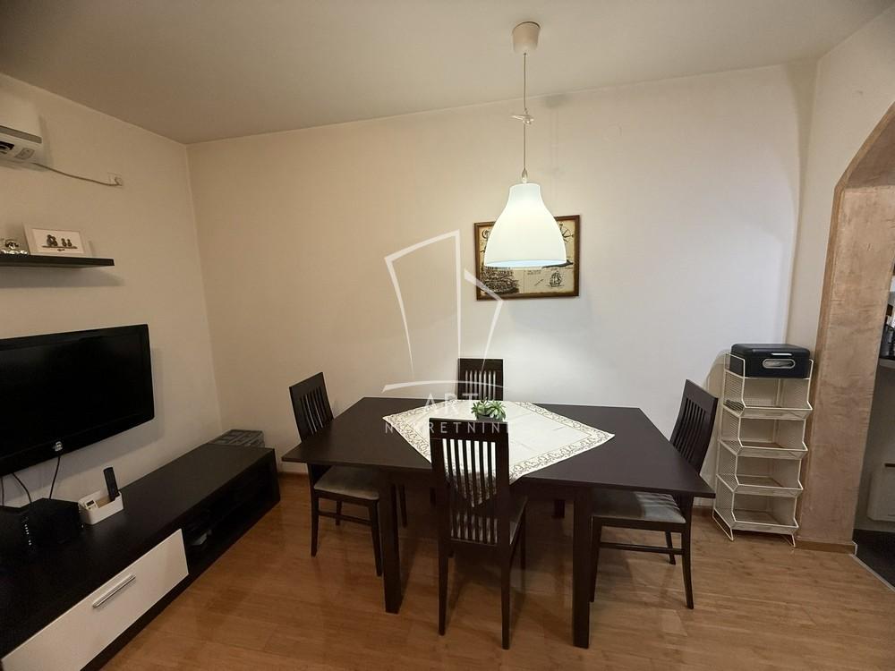 Stan na prodaju u Beogradu, Zemun, dvosoban, 52m2, cena 119000 evra