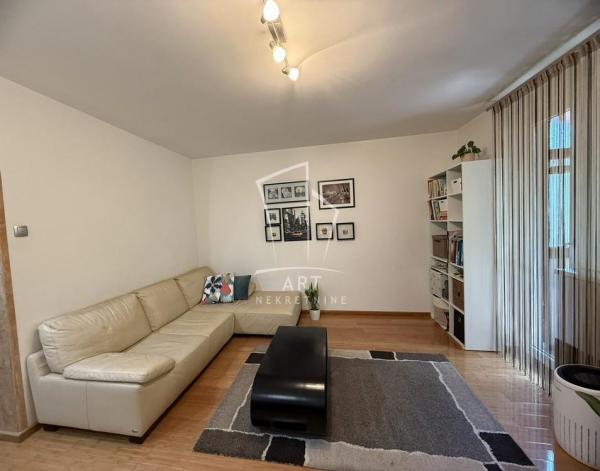 Stan na prodaju u Beogradu, Zemun, dvosoban, 52m2, cena 119000 evra
