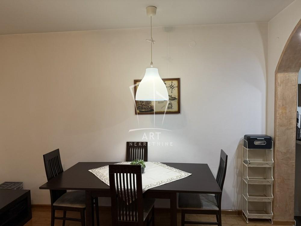 Stan na prodaju u Beogradu, Zemun, dvosoban, 52m2, cena 119000 evra