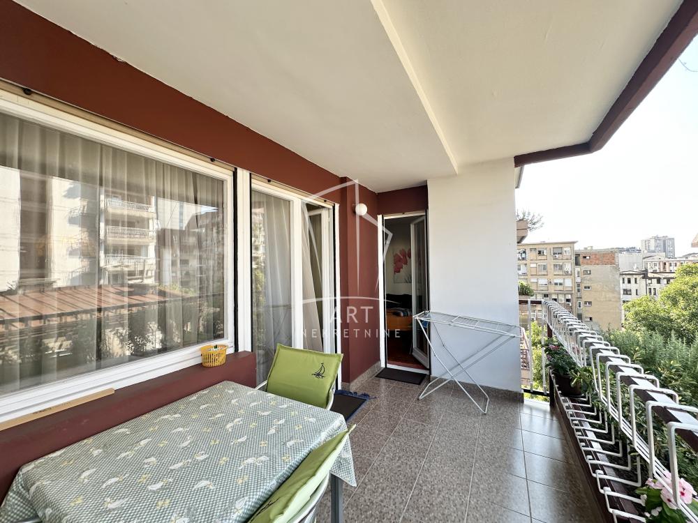 Stan na prodaju u Beogradu, Stari grad, dvoiposoban, 63m2, cena 320000 evra