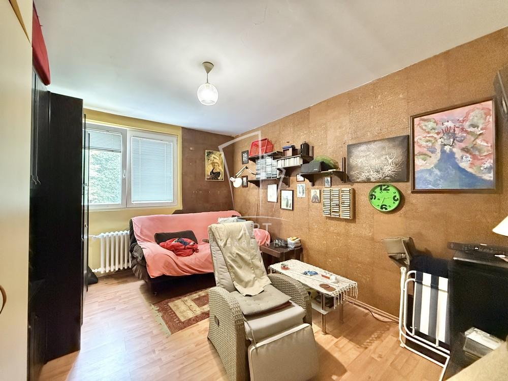 Stan na prodaju u Beogradu, Kanarevo brdo, dvoiposoban, 62m2, cena 150000 evra