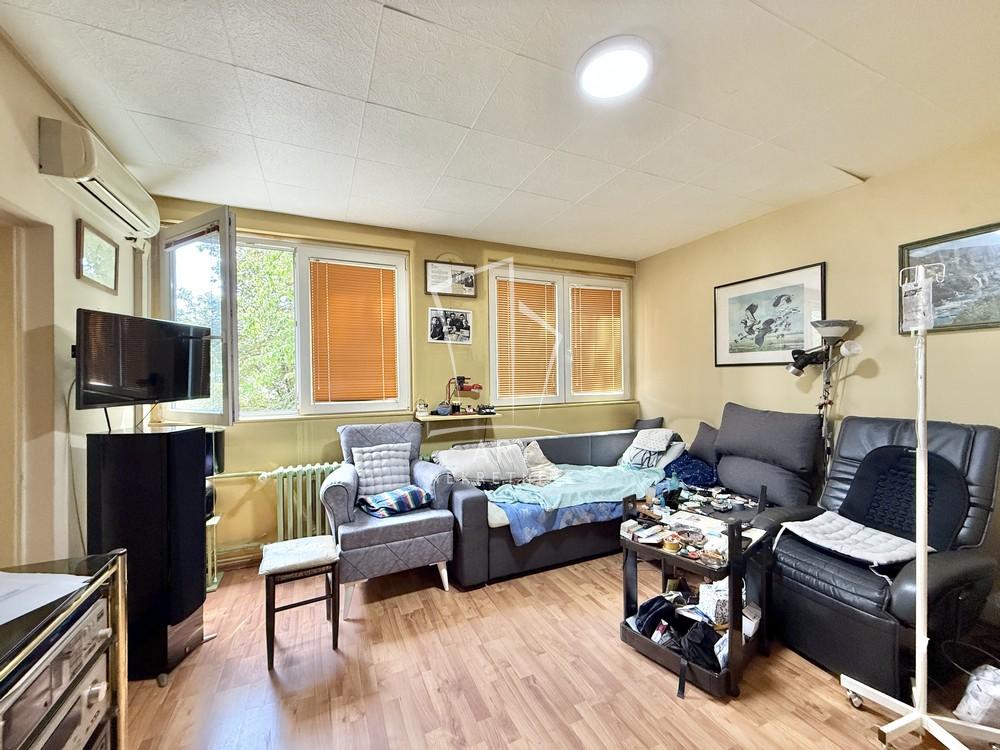 Stan na prodaju u Beogradu, Kanarevo brdo, dvoiposoban, 62m2, cena 150000 evra