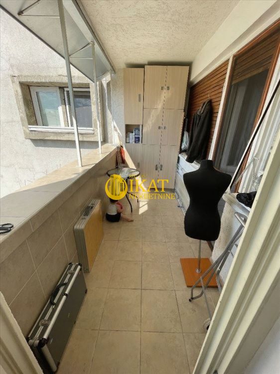 Stan na prodaju u Beogradu, Novi Beograd, trosoban, 80m2, cena 285000 evra