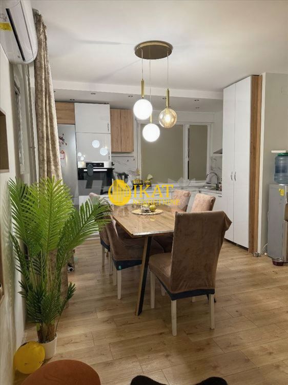Stan na prodaju u Beogradu, Novi Beograd, trosoban, 80m2, cena 285000 evra