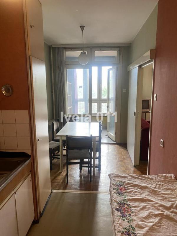 Stan na prodaju u Beogradu, Novi Beograd, trosoban, 71m2, cena 239000 evra