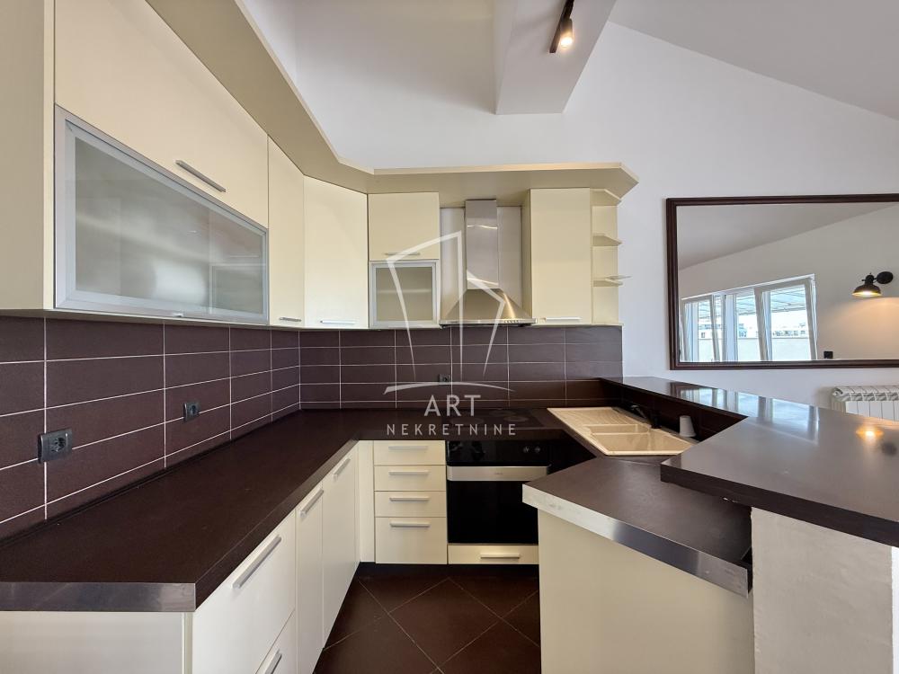 Stan na prodaju u Beogradu, Vojvode Stepe, cetvorosoban, 172m2, cena 430000 evra