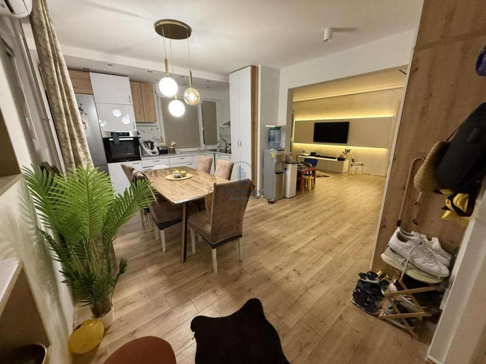 Stan na prodaju u Beogradu, Novi Beograd blok 9A (Dom Zdravlja), trosoban, 80m2, cena 280000 evra