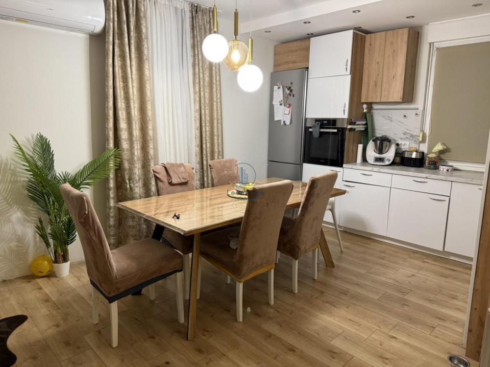 Stan na prodaju u Beogradu, Novi Beograd blok 9A (Dom Zdravlja), trosoban, 80m2, cena 280000 evra