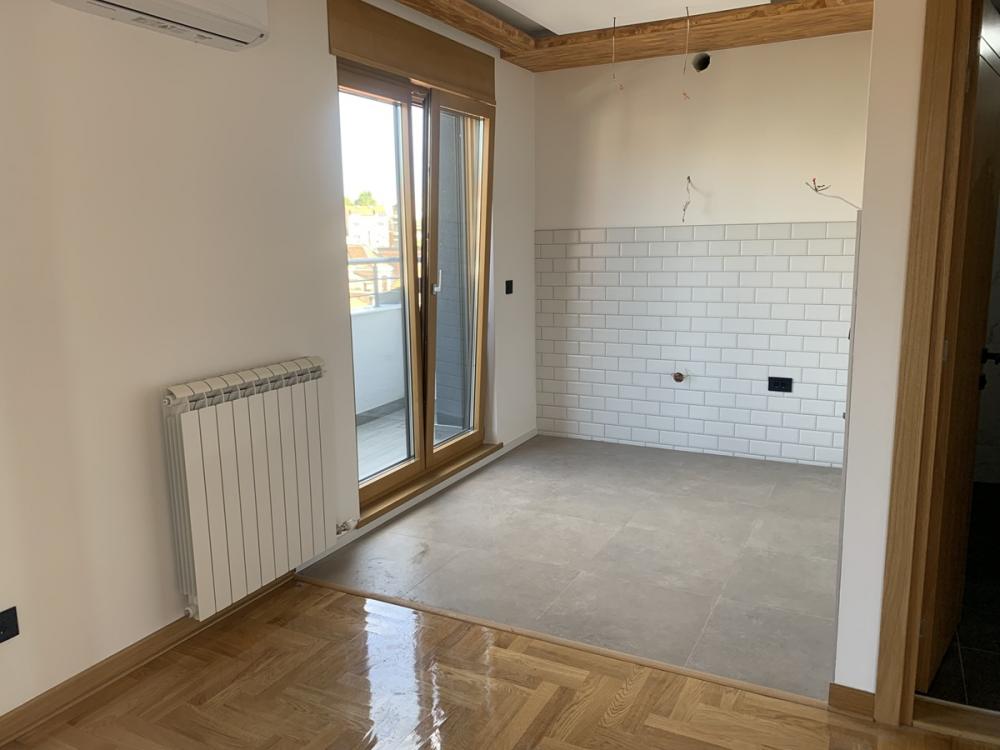Stan na prodaju u Beogradu, Vukov spomenik, trosoban, 91m2, cena 355000 evra