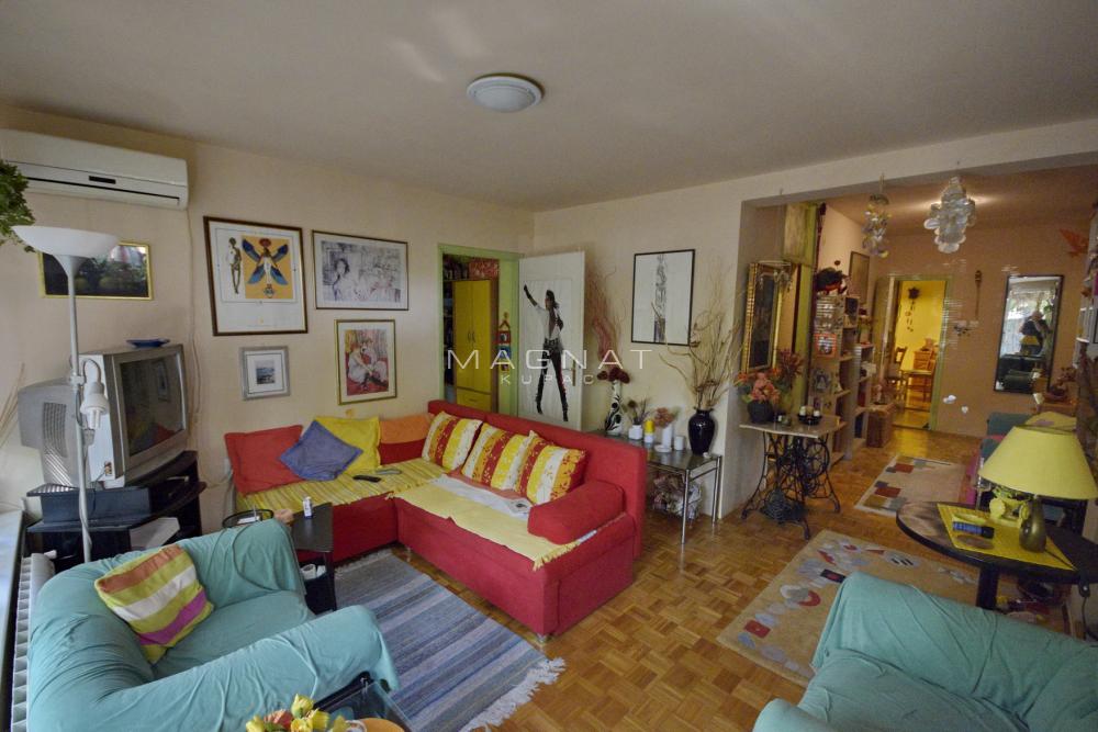 Stan na prodaju u Beogradu, Novi Beograd, cetvorosoban, 100m2, cena 250000 evra