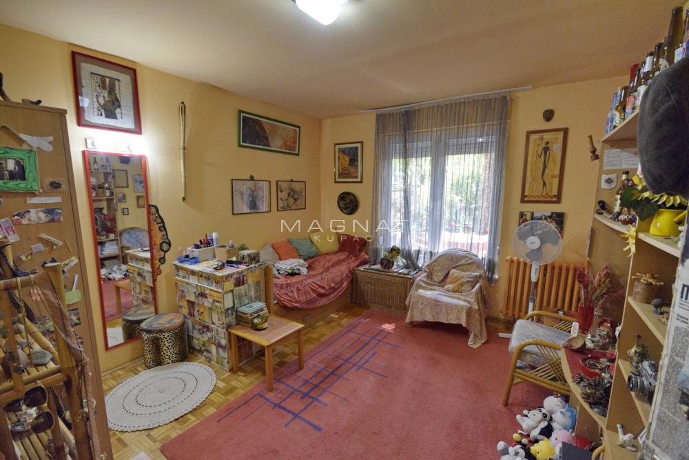 Stan na prodaju u Beogradu, Novi Beograd, cetvorosoban, 100m2, cena 250000 evra