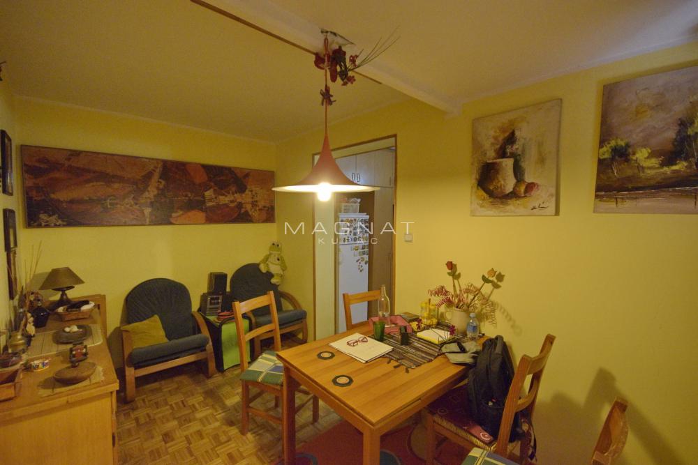Stan na prodaju u Beogradu, Novi Beograd, cetvorosoban, 100m2, cena 250000 evra