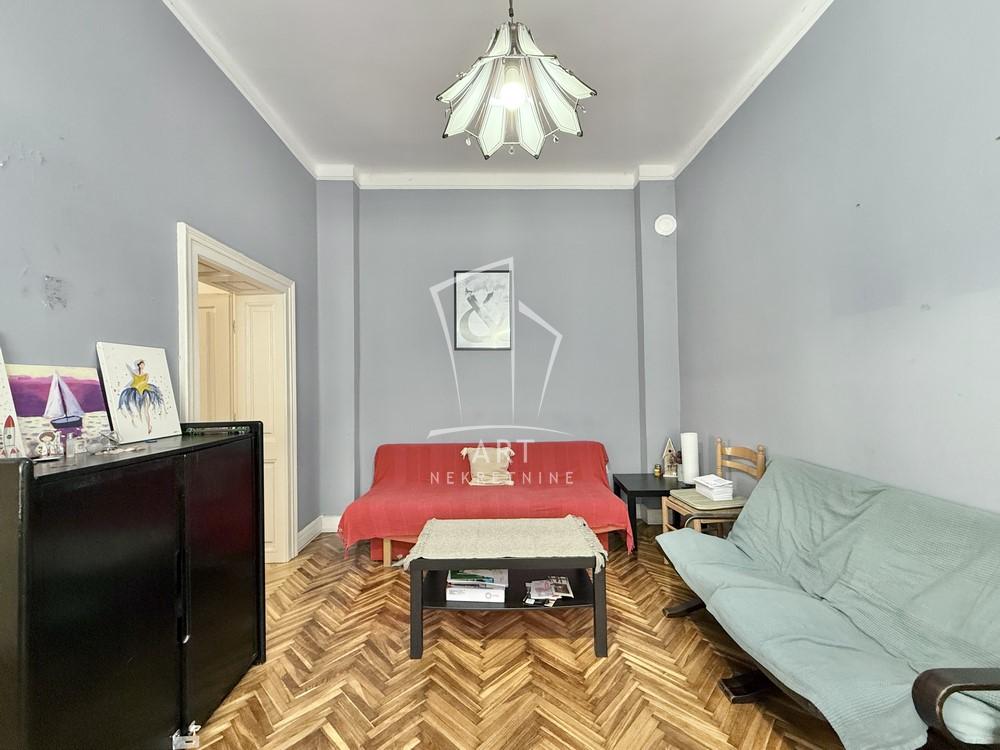 Stan na prodaju u Beogradu, Stari grad, dvoiposoban, 47m2, cena 239000 evra