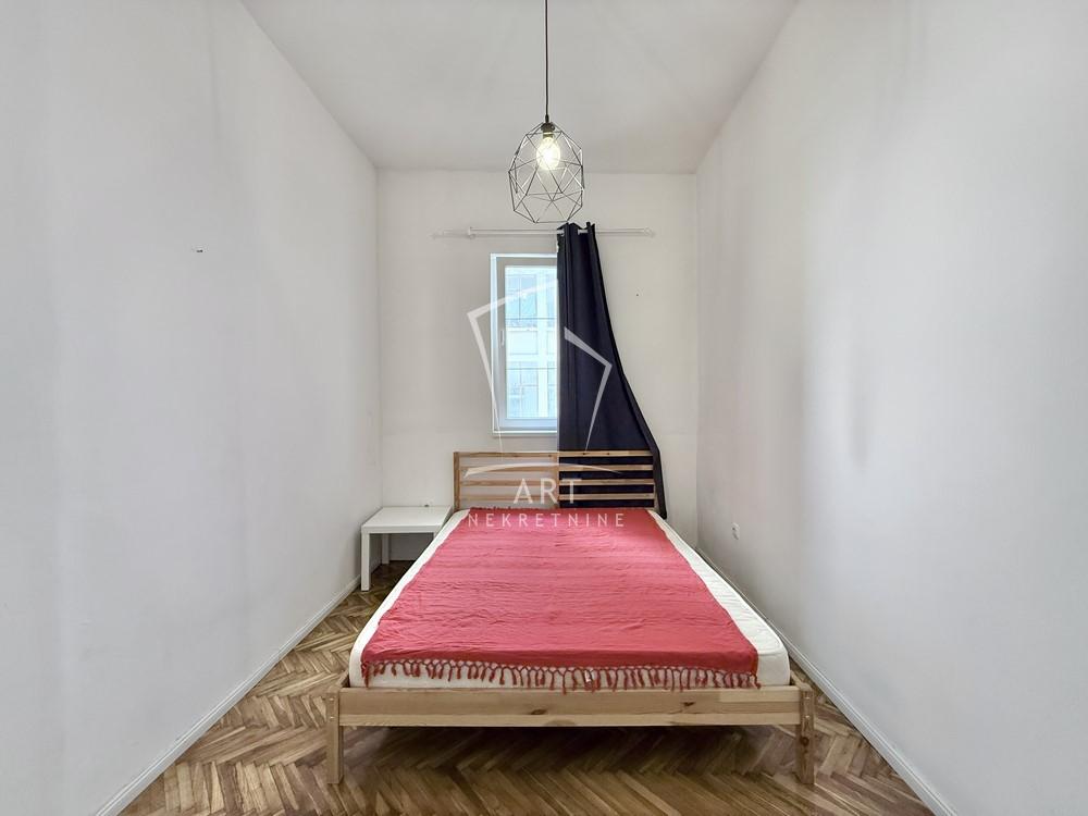 Stan na prodaju u Beogradu, Stari grad, dvoiposoban, 47m2, cena 239000 evra