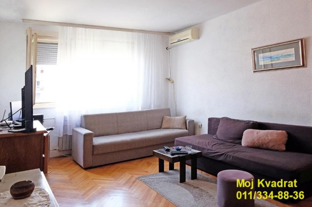 Stan na prodaju u Beogradu, Karaburma, trosoban, 68m2, cena 170000 evra