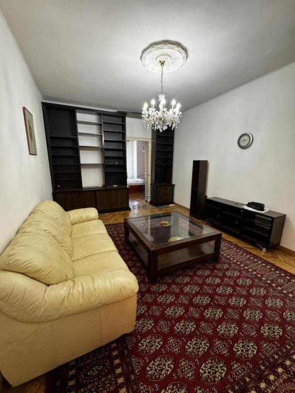 Stan na prodaju u Beogradu, Slavija, dvosoban, 75m2, cena 285000 evra