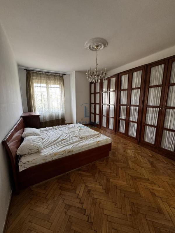 Stan na prodaju u Beogradu, Slavija, dvosoban, 75m2, cena 285000 evra